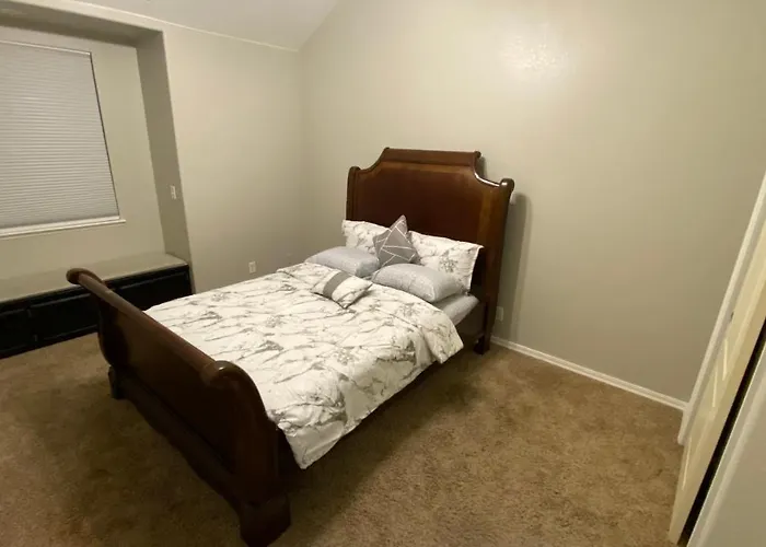 Beautiful Peaceful Desirable Home In Madera Rancho